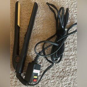 CHI Black and Gold Hair Straightener
